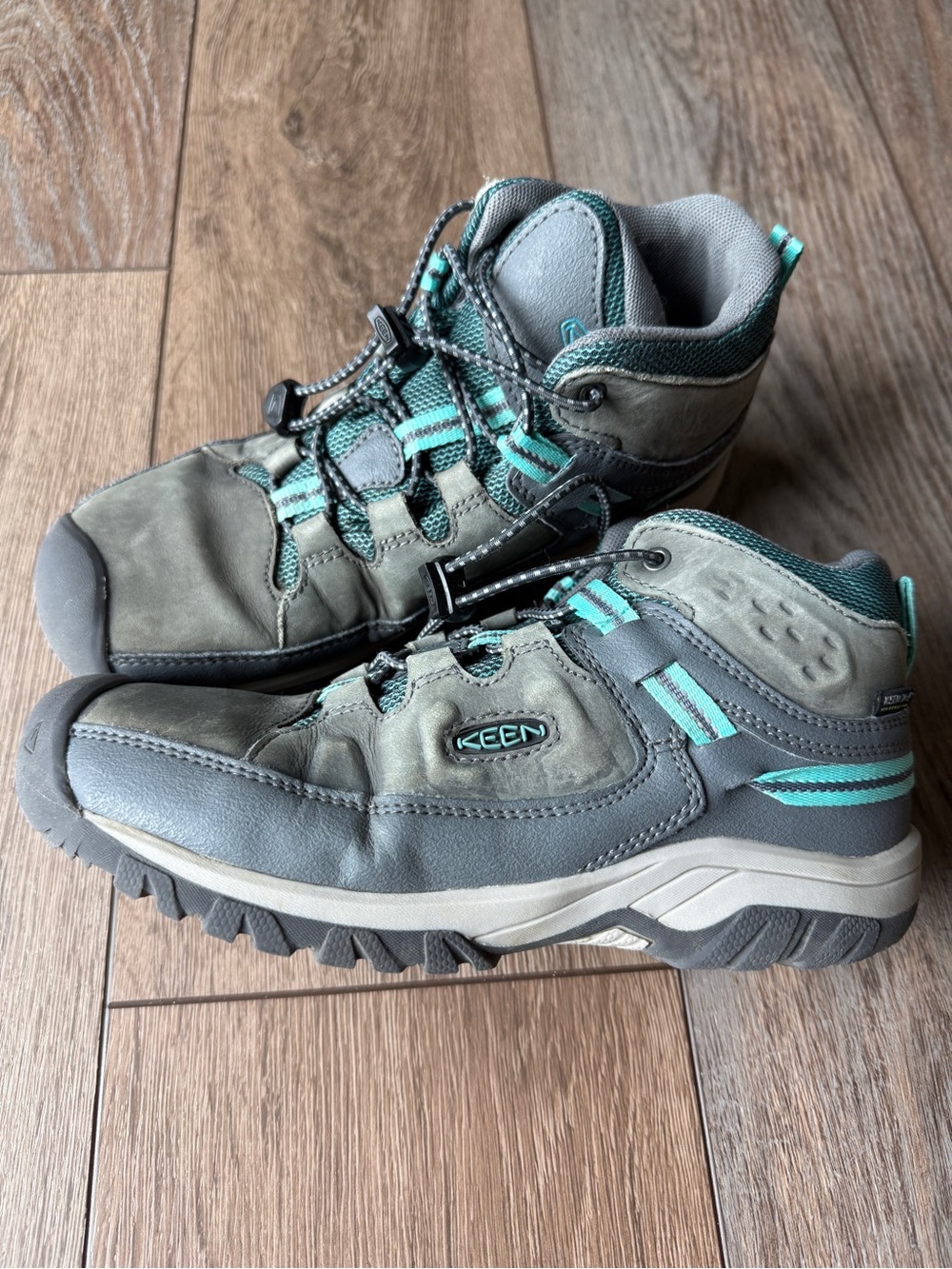 KEEN Kids Gray and Teal Mid‑Cut Hiking Boots